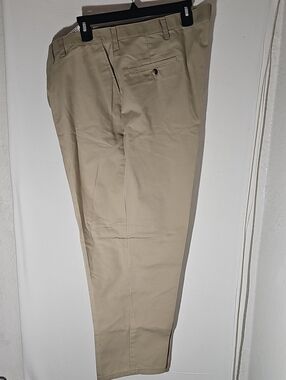 Men's Straight Fit Chino Pants in Khaki